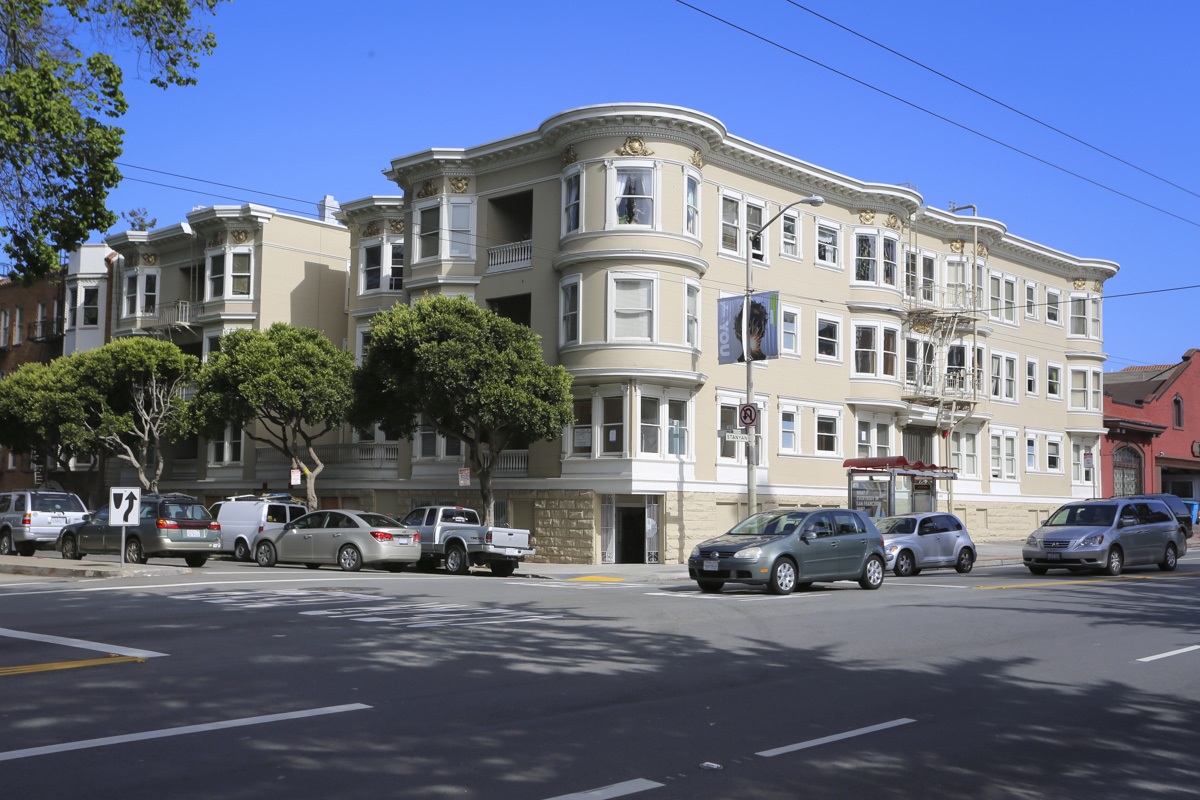 600 Stanyan Street, San Francisco, California, United States 94117, 2 Bedrooms Bedrooms, ,1 BathroomBathrooms,Apartment,Two Bedroom,Stanyan Street,1013