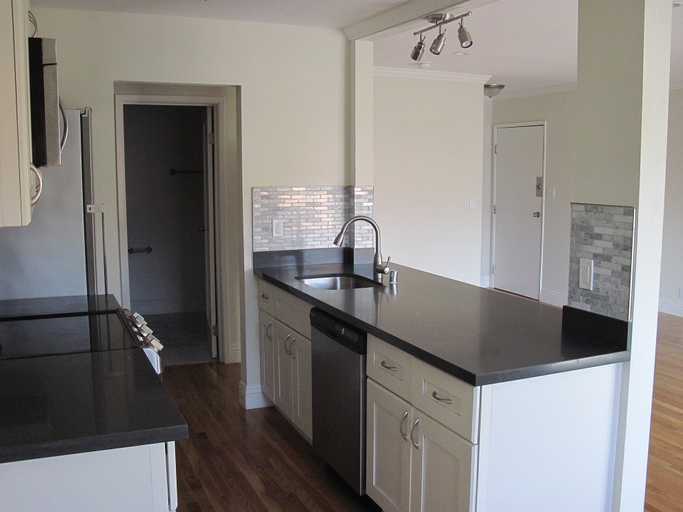1470 Alice Street, Oakland, California, United States 94612, 2 Bedrooms Bedrooms, ,1 BathroomBathrooms,Apartment,Two Bedroom,Alice Street,1707
